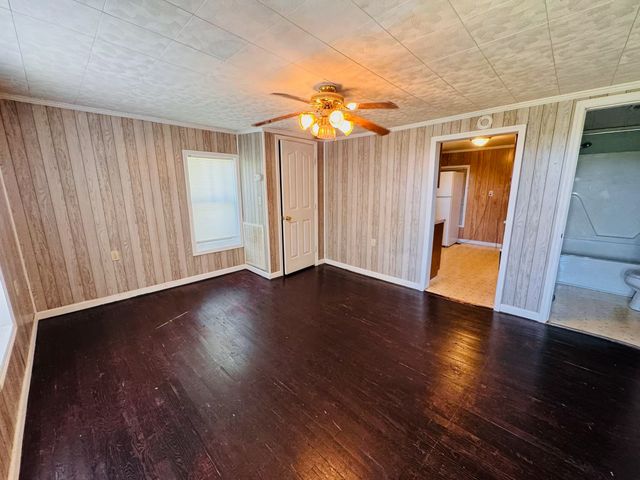 1298 Creek Rd, Smithville, TN 37166