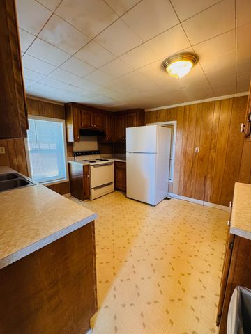 1298 Creek Rd, Smithville, TN 37166