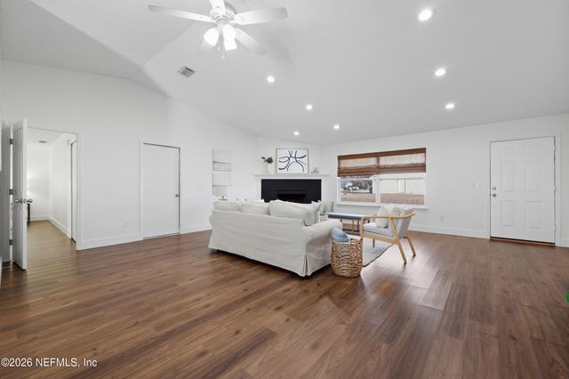 338 DIJON Drive S, Jacksonville, FL 32225