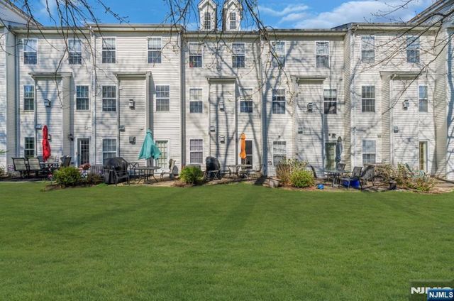 451 Hartford Drive 4052, Nutley, NJ 07110