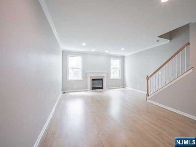 451 Hartford Drive 4052, Nutley, NJ 07110