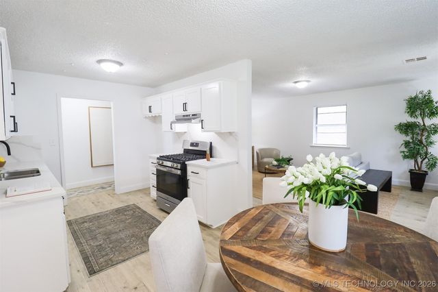 825 W 23rd Street North, Claremore, OK 74017