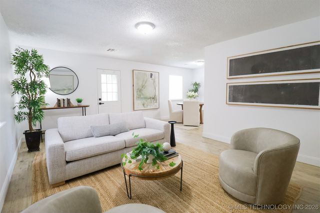 825 W 23rd Street North, Claremore, OK 74017