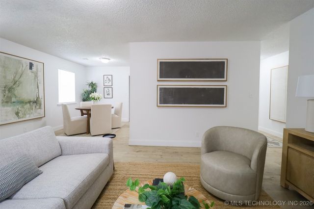 825 W 23rd Street North, Claremore, OK 74017