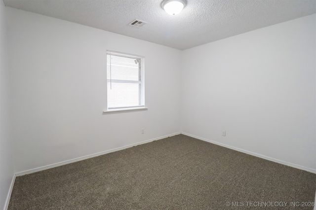 825 W 23rd Street North, Claremore, OK 74017