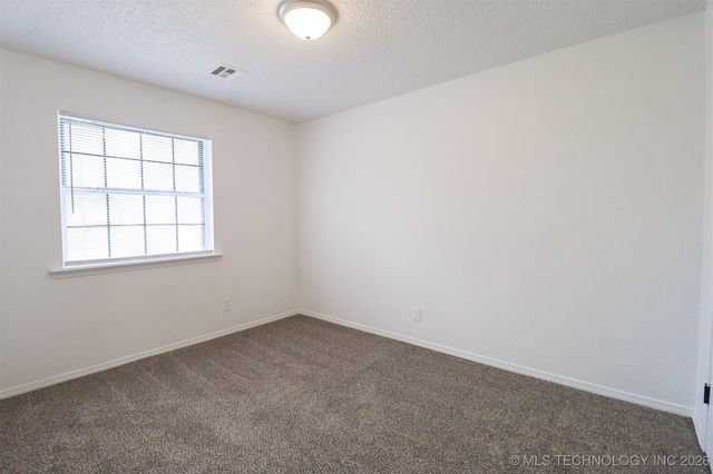 825 W 23rd Street North, Claremore, OK 74017