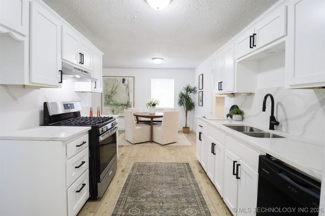 825 W 23rd Street North, Claremore, OK 74017