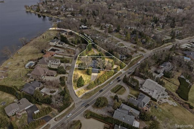 2954 Long Ridge Court, West Bloomfield, MI 48323