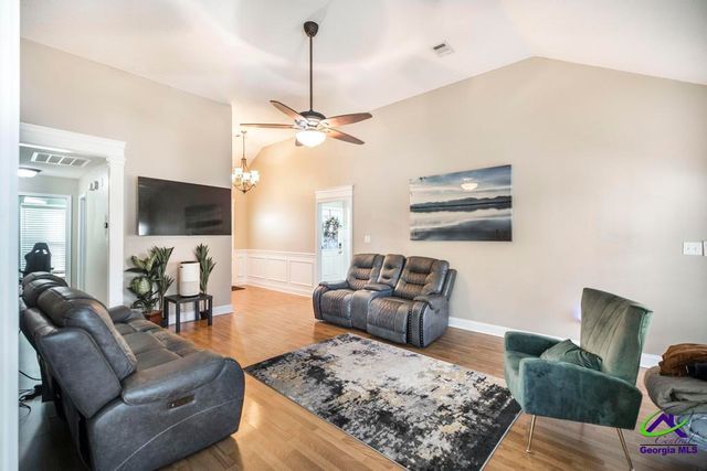 111 Chipper Street, Bonaire, GA 31005