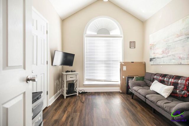 111 Chipper Street, Bonaire, GA 31005