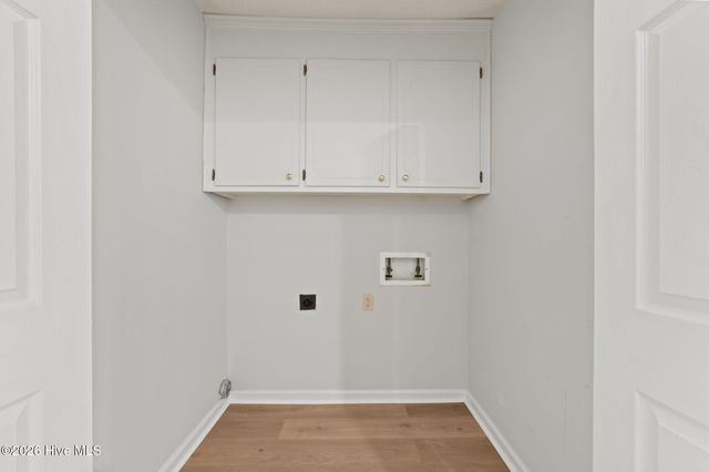 3915 Sterling Pointe Drive Jj9, Winterville, NC 28590