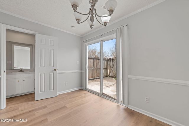 3915 Sterling Pointe Drive Jj9, Winterville, NC 28590