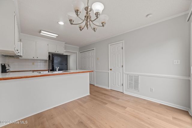 3915 Sterling Pointe Drive Jj9, Winterville, NC 28590