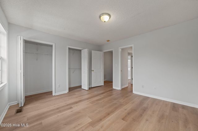 3915 Sterling Pointe Drive Jj9, Winterville, NC 28590