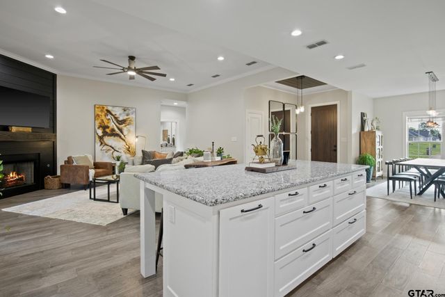 2729 Stone Briar, Mt Pleasant, TX 75455