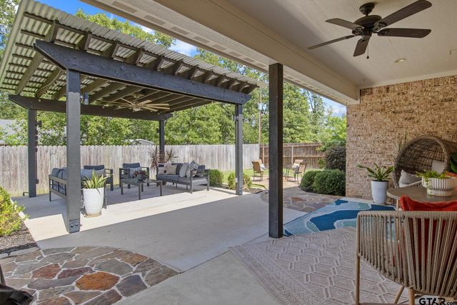 2729 Stone Briar, Mt Pleasant, TX 75455