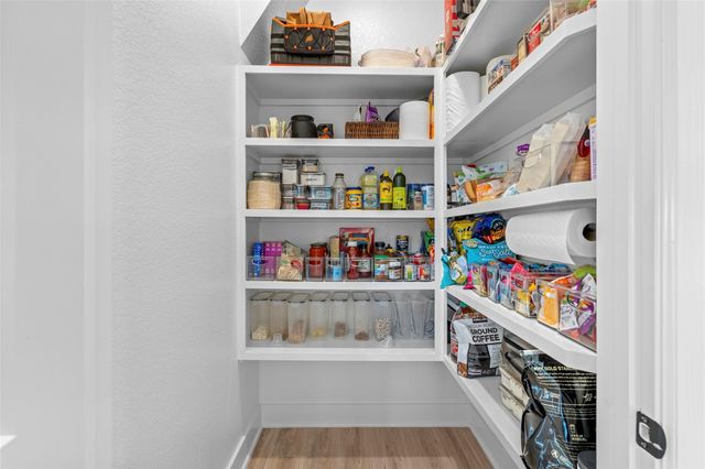 324 Coldwater Creek Court, Conroe, TX 77304