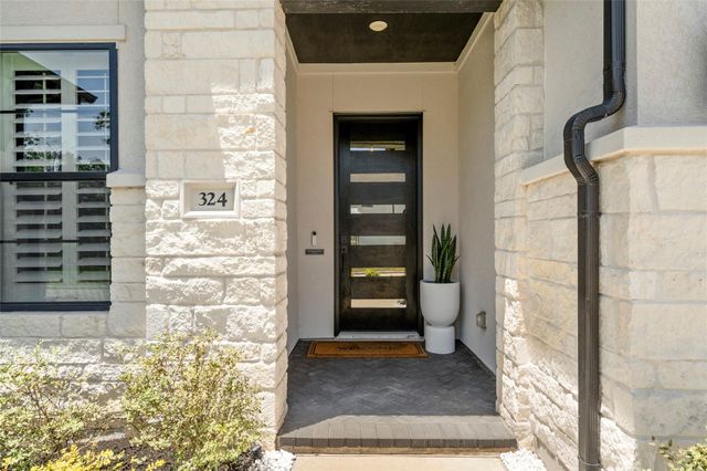 324 Coldwater Creek Court, Conroe, TX 77304