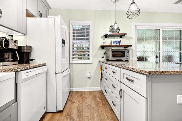 300 Yellow Hawthorn Circle, Summerville, SC 29483