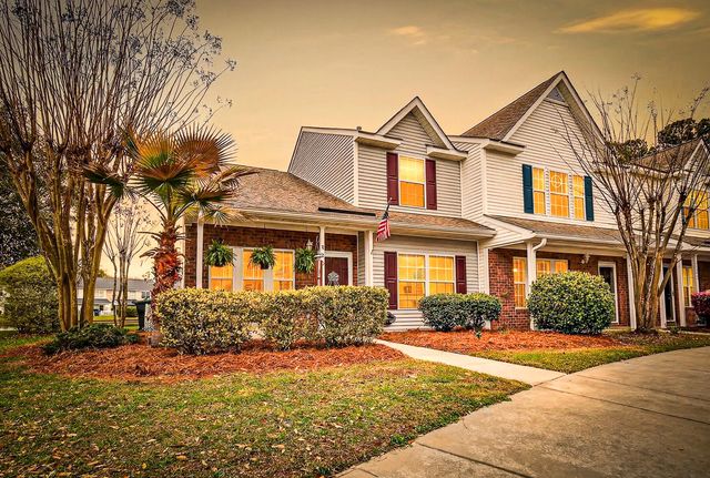 300 Yellow Hawthorn Circle, Summerville, SC 29483