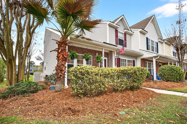 300 Yellow Hawthorn Circle, Summerville, SC 29483