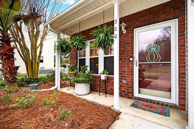 300 Yellow Hawthorn Circle, Summerville, SC 29483