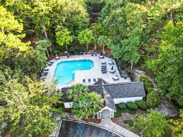 300 Yellow Hawthorn Circle, Summerville, SC 29483