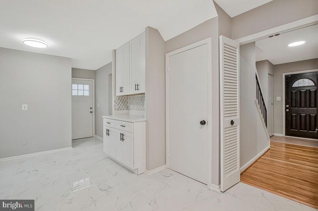 1224 PLEASANT VALLEY DR, Baltimore, MD 21228