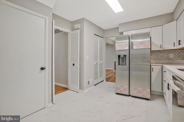 1224 PLEASANT VALLEY DR, Baltimore, MD 21228