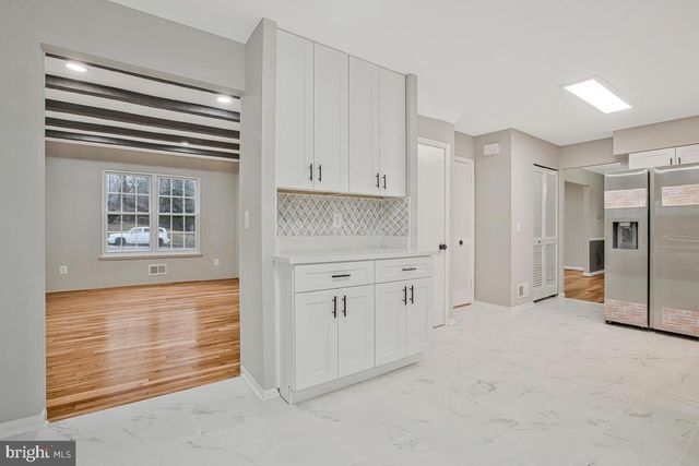 1224 PLEASANT VALLEY DR, Baltimore, MD 21228