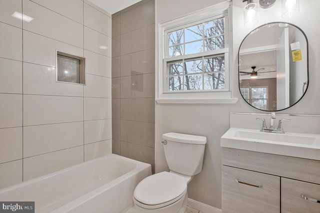 1224 PLEASANT VALLEY DR, Baltimore, MD 21228