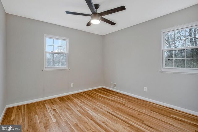 1224 PLEASANT VALLEY DR, Baltimore, MD 21228