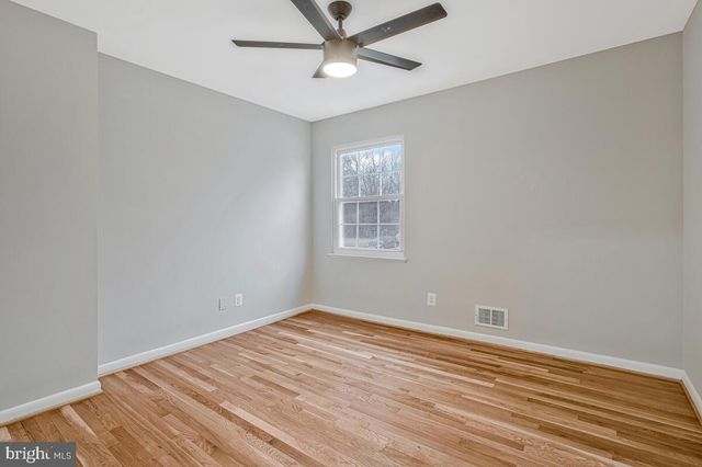 1224 PLEASANT VALLEY DR, Baltimore, MD 21228