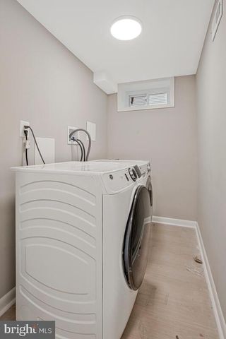 1224 PLEASANT VALLEY DR, Baltimore, MD 21228