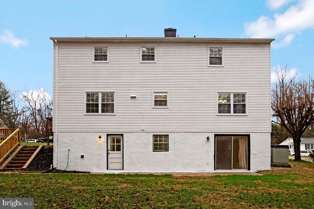 1224 PLEASANT VALLEY DR, Baltimore, MD 21228