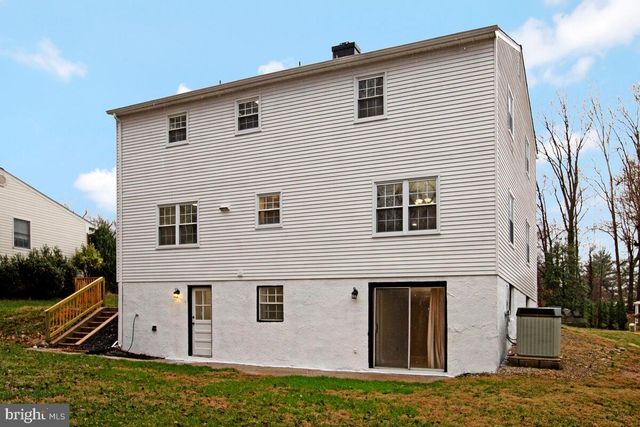 1224 PLEASANT VALLEY DR, Baltimore, MD 21228