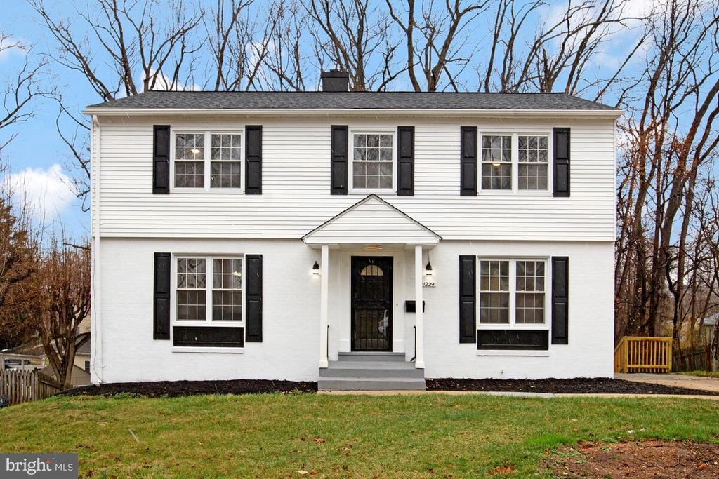 1224 PLEASANT VALLEY DR, Baltimore, MD 21228