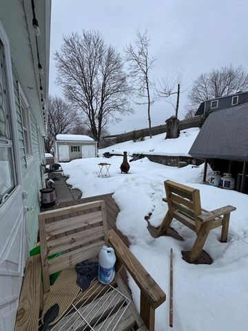 22 Falcon St, Methuen, MA 01844