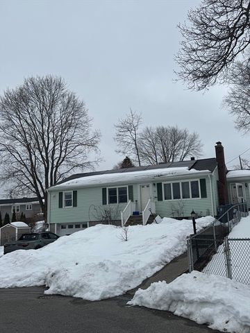 22 Falcon St, Methuen, MA 01844