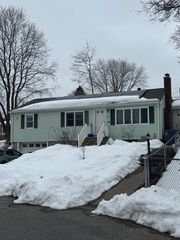 22 Falcon St, Methuen, MA 01844