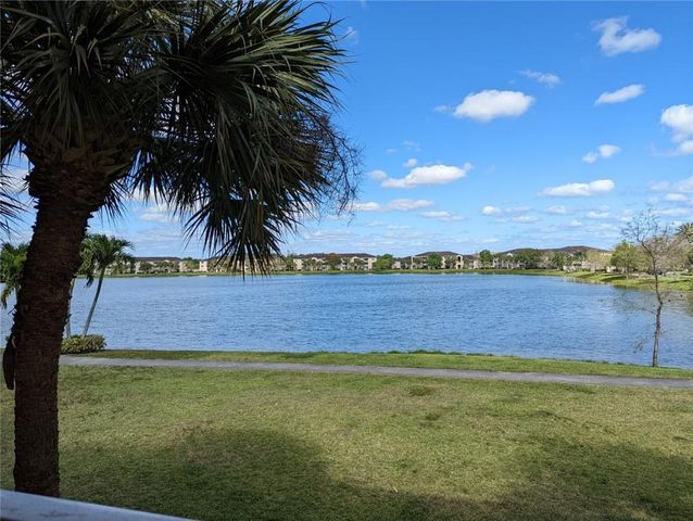 5011 Wiles Road 208, Coconut Creek, FL 33073