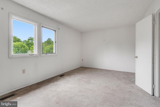 4668 WINTERBERRY LN, Oxon Hill, MD 20745
