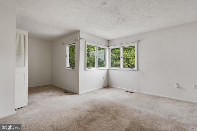 4668 WINTERBERRY LN, Oxon Hill, MD 20745