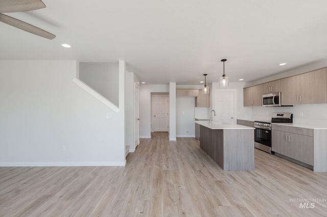 2936 E Mossy Creek Dr, Kuna, ID 83634