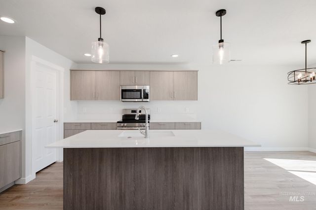 2936 E Mossy Creek Dr, Kuna, ID 83634