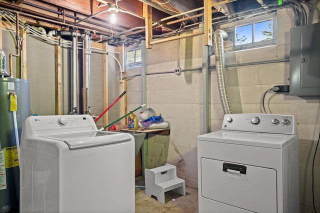 1790 Spruce COURT, South Milwaukee, WI 53172