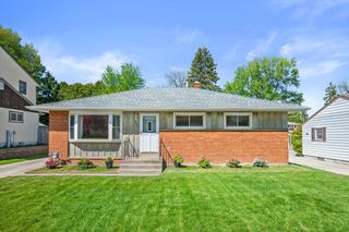 1790 Spruce COURT, South Milwaukee, WI 53172