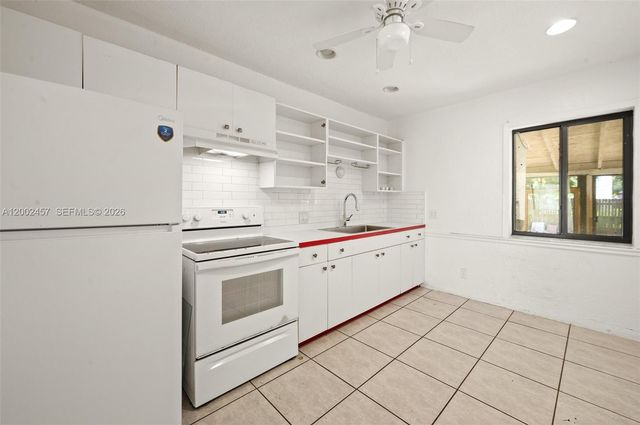 2410 Jackson Street, Hollywood, FL 33020