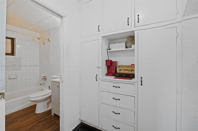 2410 Jackson Street, Hollywood, FL 33020