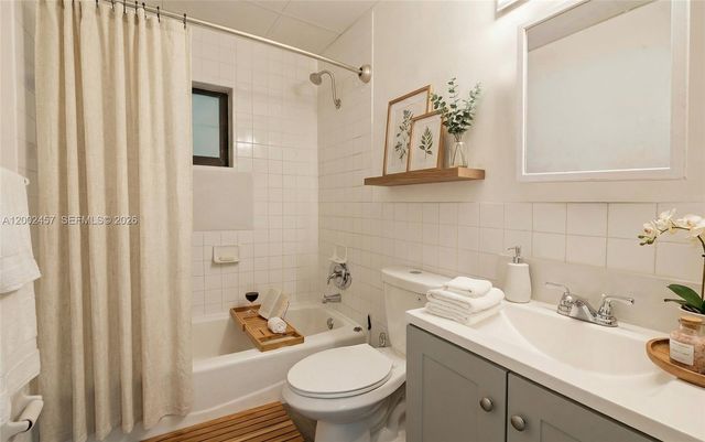 2410 Jackson Street, Hollywood, FL 33020